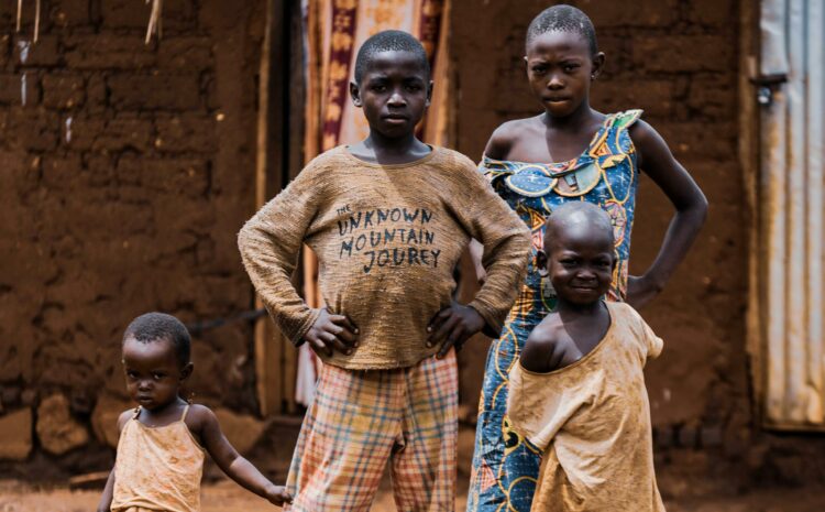 fraterie enfants africains pauvres zakat aumône aide humanitaire